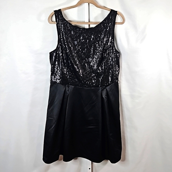 The Limited Dresses & Skirts - The Limited Black Sequins Dress Size 14 NWT